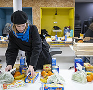 Distribution EMF avec des colis alimentaires de 3 euros tous les 15 jourstest